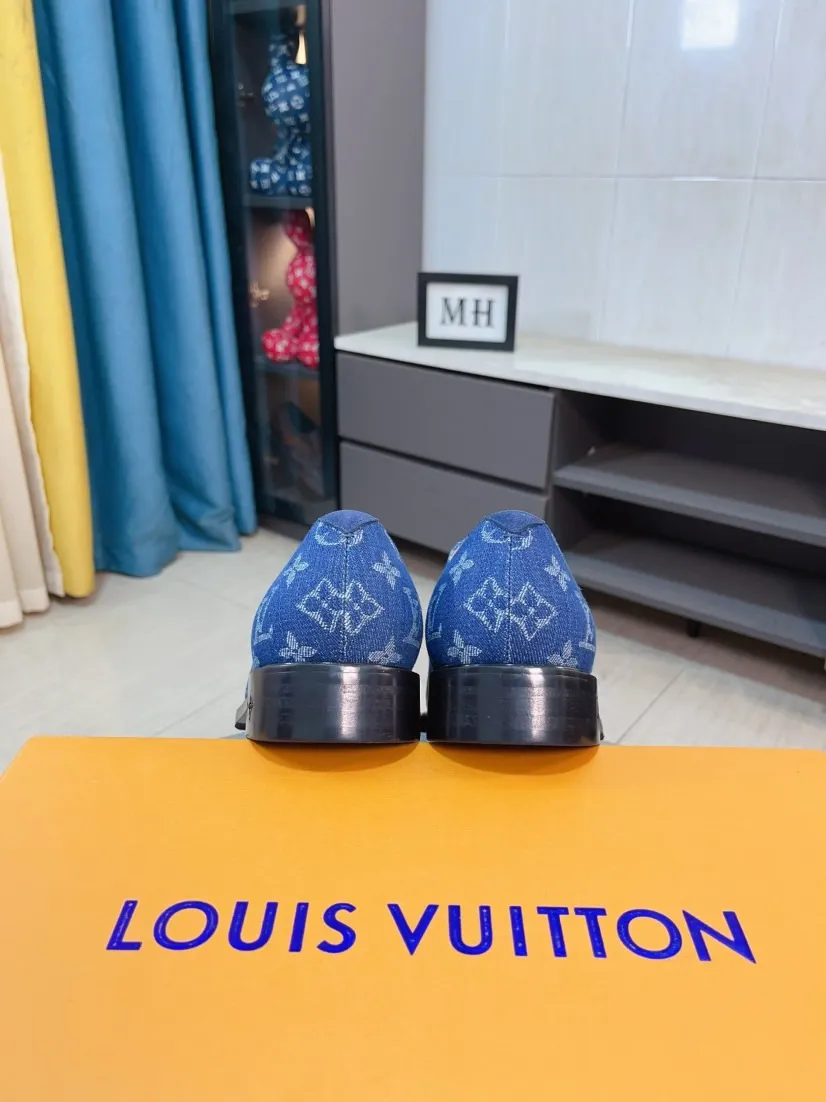 Ex-factory price 720🌹🌹High version [LV] Louis Vuitton's popular casual leather shoes🎖Fashionable and elegant🎖🎖Material: Original imported open-edge beaded cowhide, washed cowhide leather lining, original open-molded rubber outsole, high-end and classy, ​​elegant quality, instantly transforming into a handsome man ❤❤Standard\nNumber: 38-44